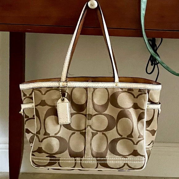 COPY - Coach tan and cream  East West carryall tote - Picture 1 of 8